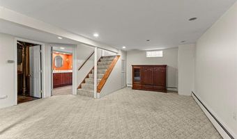 9892 Hubert Ave, Allen Park, MI 48101