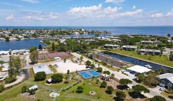 411 63RD St, Holmes Beach, FL 34217