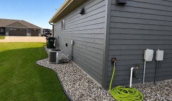 214 Woolgrass Way, Avon, MN 56310