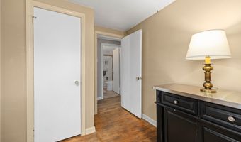 394 Long St, Amherst, OH 44001