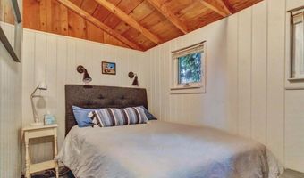 220 Way Ln, Bridport, VT 05734