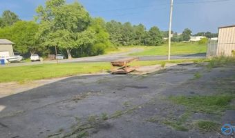 912 Janet St, Albertville, AL 35951