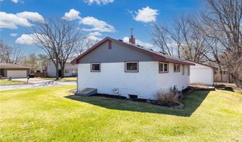 819 9th Ave, Anoka, MN 55303