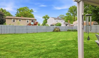 2219 Woodland Trace St, Austintown, OH 44515