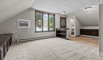 1903 E APPLE CREEK Rd, Appleton, WI 54913