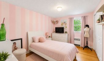 50 Maple Ave Ext, Bethel, CT 06801