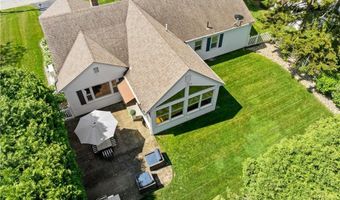70 Baldwin Orchard Dr, Cranston, RI 02920