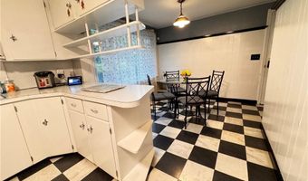 91 Ridgeway Rd, Cranston, RI 02920
