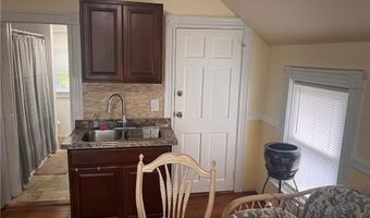 25 Earl St, Lincoln, RI 02865