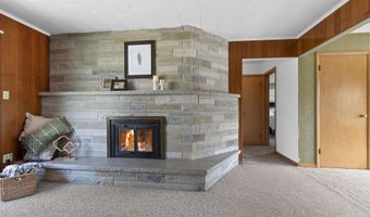 325 W GREENFIELD Ave, Algoma, WI 54201