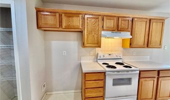 15 Pennine Ln, Bella Vista, AR 72714