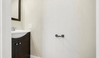 205 S LOCUST St, Ambler, PA 19002