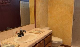 15370 Tacony Rd, Apple Valley, CA 92307