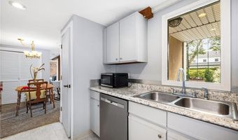 40 Web Ave 101, North Kingstown, RI 02852