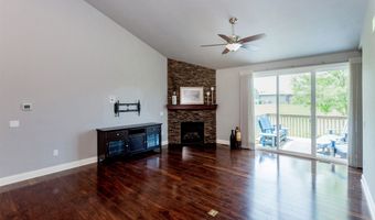 938 15th St SE, Altoona, IA 50009