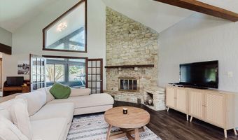 8414 Gallant Fox Dr, Indianapolis, IN 46217