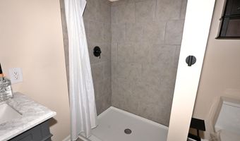 233 FAIRWAY Dr, Anniston, AL 36207