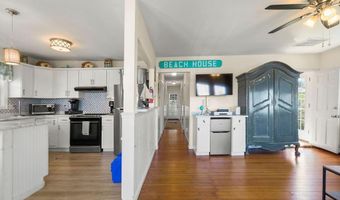 45 Crescent Rd, Middletown, RI 02842