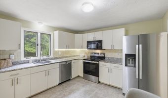 51 Hosmer St, Acton, MA 01720