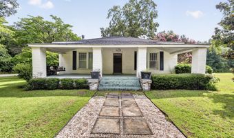304 Blackmon St N, Camden, SC 29020