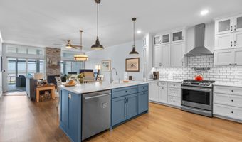 2614 LAKE St, Algoma, WI 54201