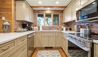 965 Eastman Dr, Bigfork, MT 59911