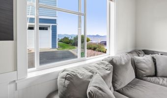 230 MARITIME Ln, Astoria, OR 97103