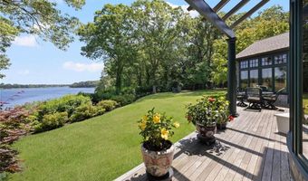 17 Pojac Point Rd, North Kingstown, RI 02852