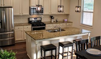 878 W Union Grv, Auburn, GA 30011