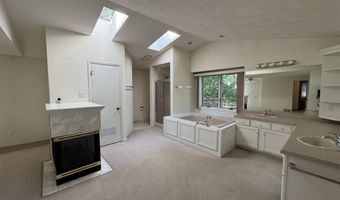 2503 E HARMON St, Appleton, WI 54915
