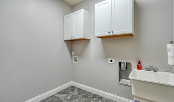 768 Sterling Dr, Boiling Springs, SC 29316