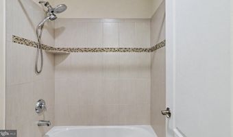 40978 SPUR RUN Ln, Aldie, VA 20105