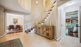 7600 CHARLESTON Dr, Bethesda, MD 20817