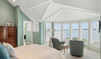 81 Quarry Rd, North Kingstown, RI 02874