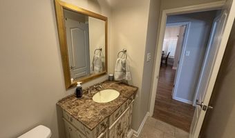 204 Piccadilly, Batesville, MS 38606