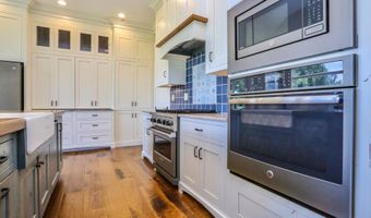 2405 NW 16th Ave, Aberdeen, SD 57401