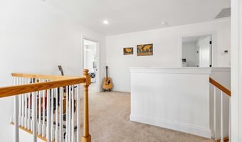 1 Melinda Ct, Bayville, NJ 08721