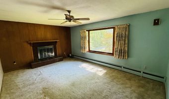 77 Griswold Dr, Rockingham, VT 05101