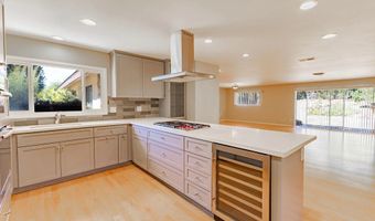 10020 Bonnie Vista Dr, La Mesa, CA 91941