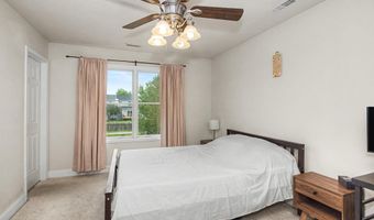 2517 Clayton Dr, Ames, IA 50010