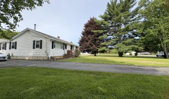 2 Sunrise Cir, Augusta, ME 04330