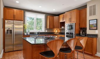 729 N FAYETTE St, Alexandria, VA 22314