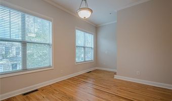 1949 Sterling Oaks Cir NE 13, Atlanta, GA 30319