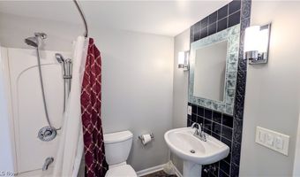 6409 Old Wood Rd, Ashtabula, OH 44004