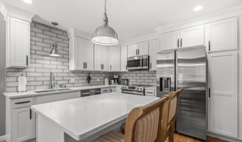 57 Gillette Way 57, Bristol, CT 06010