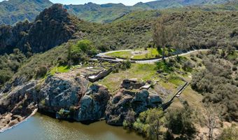 28801 S Lakeshore Dr, Agoura Hills, CA 91301