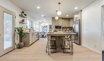 4812 Clearview Dr, Bartlesville, OK 74006