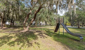 110 Coosaw Club Dr, Beaufort, SC 29907