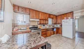 641 W Spruce St, Compton, CA 90220