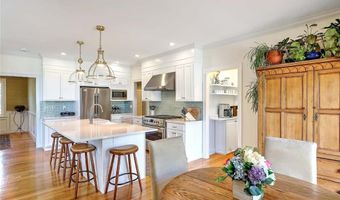 49 Walley St, Bristol, RI 02809